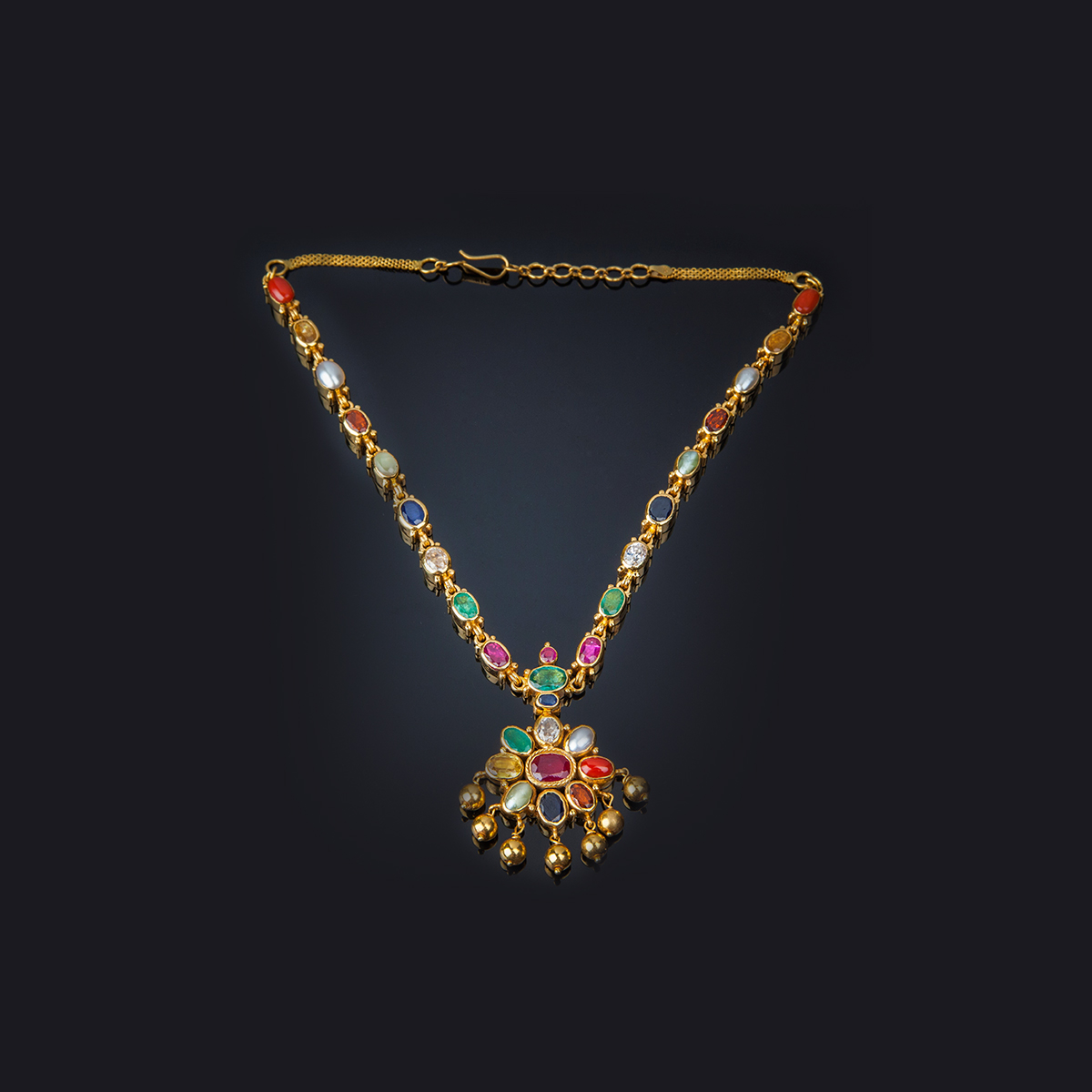 Buy Navaratna Necklace in India | Chungath Jewellery Online- Rs. 220,750.00
