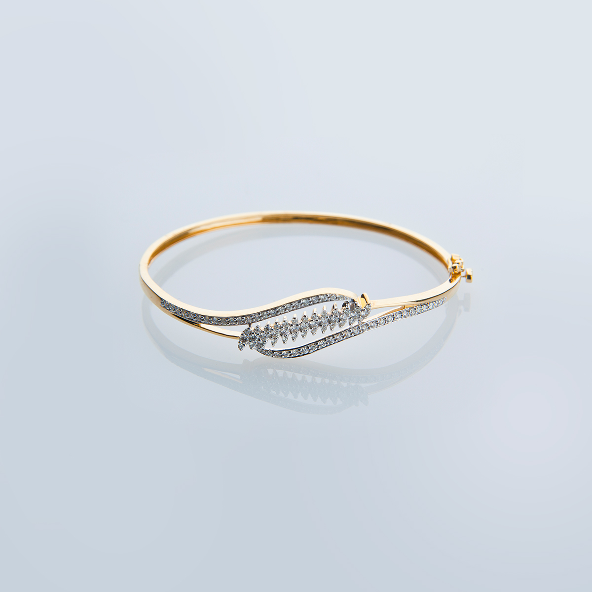 Share more than 77 modern diamond bracelet - in.duhocakina