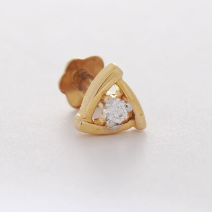 Diamond Studded Gold Nosepin